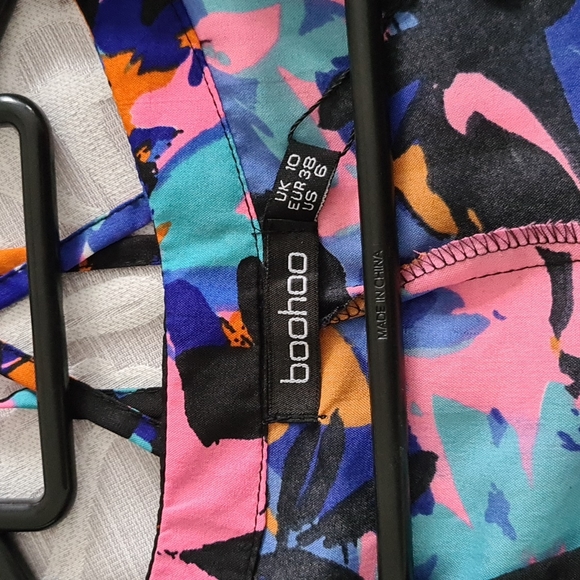 Boohoo woven wrap front floral print dress, UK10 - Picture 4 of 4